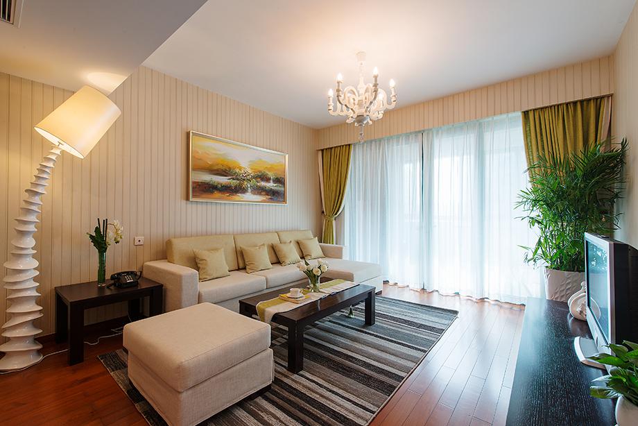 湖城大境180現(xiàn)代簡約