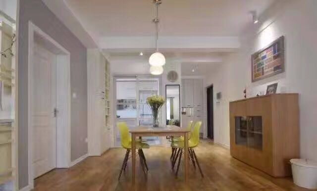 金輝世界城/112/現(xiàn)代簡(jiǎn)約風(fēng)格