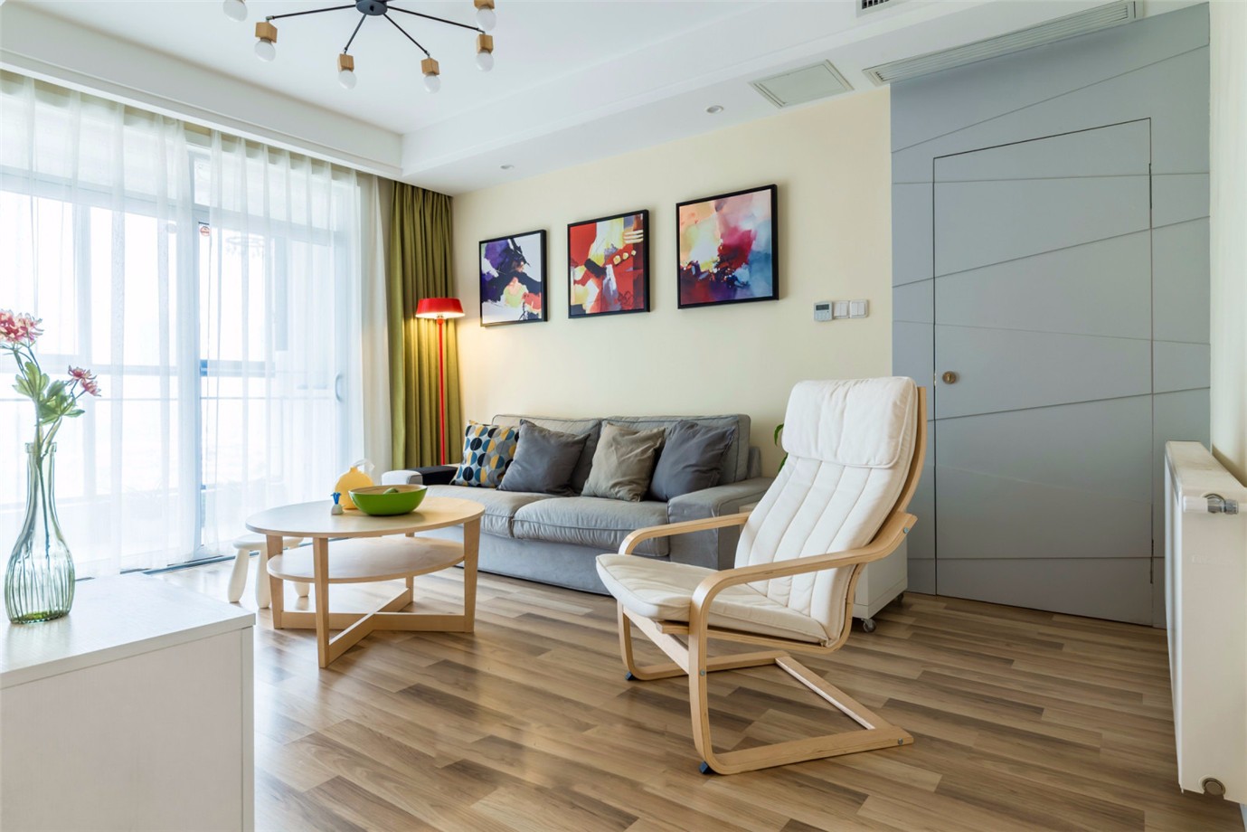 天朗藍(lán)湖樹120平米現(xiàn)代簡(jiǎn)約