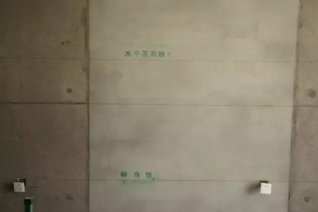 標(biāo)示明顯的施工標(biāo)準(zhǔn)線